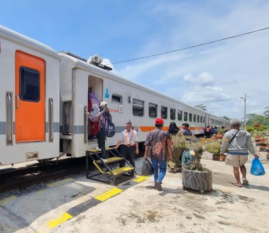 Stasiun Strategis Jadi Kunci, KAI Commuter Area 8 Surabaya Sukses Urai Kepadatan Pengguna Selama Idulfitri