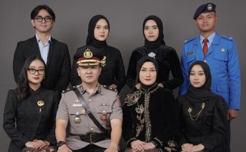 Arif Faisol Efendi : Komisaris Polisi Itu Kini Lulus Sarjana Akuntansi dari Unusa