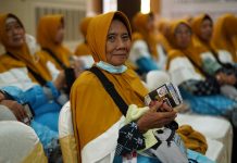 Mislicha : Penjual Cilok Asal Pasuruan Berangkat Haji di Usia 85 Tahun, Jemaah Tertua Kloter 10 Embarkasi Surabaya