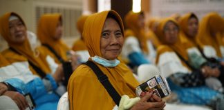 Mislicha : Penjual Cilok Asal Pasuruan Berangkat Haji di Usia 85 Tahun, Jemaah Tertua Kloter 10 Embarkasi Surabaya