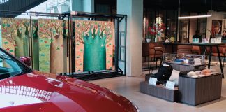 Art, Motion and Scent : BMW Astra Luncurkan Pameran Lukisan Pertama dan Parfum di Jawa Timur