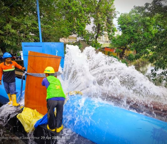 Respon Cepat PAM Surya Sembada Tangani Kebocoran Pipa Utama 1000mm di Kawasan Merr