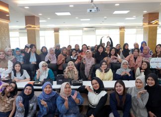 Cantiknya Kartini TPS: Hadir Percaya Diri Dalam Berbagai Peran