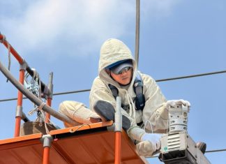 Tim PDKB PLN UPT Madiun Kembali Unjuk Aksi, Tuntaskan Pemeliharaan Instalasi Tegangan Tinggi Tanpa Padam