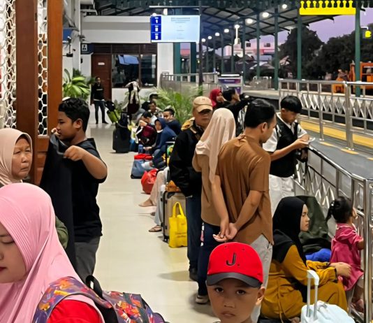 Libur Panjang Kenaikan Yesus Kristus, Volume Pengguna Commuter Line Wilayah 8 Surabaya Tembus 156 Ribu Lebih