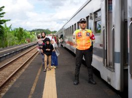 Dampak Dua Bulan Perpanjangan Layanan hingga Probolinggo, Volume Pengguna Commuter Line Supas Meningkat