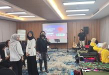 Aston Inn Jemursari Gabungkan Donor Darah, Musik Akustik, dan Healthy Juice dalam Satu Festival