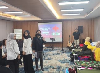 Aston Inn Jemursari Gabungkan Donor Darah, Musik Akustik, dan Healthy Juice dalam Satu Festival