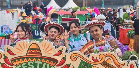 Hadir Dengan Keseruan Fiesta Mexico, Palm Park Hotel & Convention Surabaya Turut Meriahkan Festival Rujak Uleg 2026