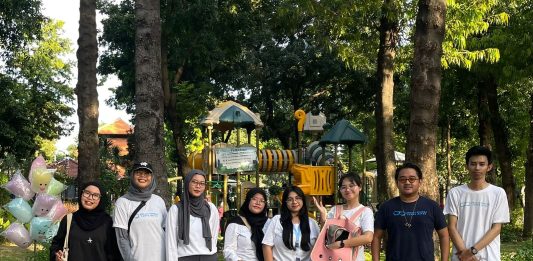 Kreasi Pemuda Surabaya Gelar Street Feeding, Wujud Kepedulian terhadap Kucing Liar di Taman Prestasi