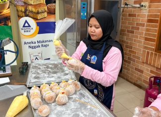 Pupuk Kujang Gandeng Bogasari Tingkatkan Keterampilan Tata Boga Warga Cikampek