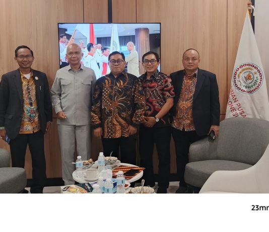 Ketum SMSI Firdaus dan JAM Intel Kejagung Reda Mathovani Bahas Sinergi Kejagung, ABPEDNAS dan SMSI