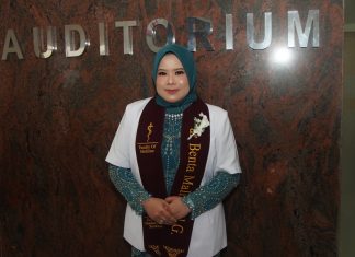 Kisah Anak Pedagang Jadi Dokter, ’Jimat’ Sang Ibu Antarkan Benta Raih Gelar Dokter