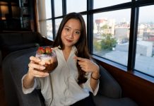 Tamu Aston Inn Jemursari Dapat Nikmati Mocca Berry Sambil Sunset dan Berenang