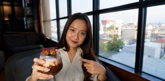 Tamu Aston Inn Jemursari Dapat Nikmati Mocca Berry Sambil Sunset dan Berenang