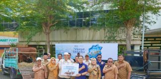 PT Terminal Teluk Lamong Laksanakan Program Pelindo Berbagi Hewan Kurban, 12 Sapi dan 21 Kambing Buat Masyarakat Sekitarnya