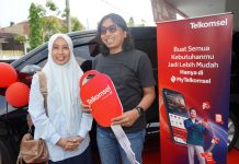 Badrus Salam Warga Gempol Pasuruan, Bawa Pulang Satu Unit Mobil dari Telkomsel