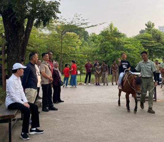 Joko Widodo Ajak Cucu-Cucu Berwisata Edukatif di Solo Safari, Isi Libur Sekolah