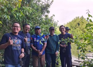 TPS Perluas Program Donasi Oksigen Melalui Penanaman Hasil Pembibitan Mangrove di Pesisir Gresik