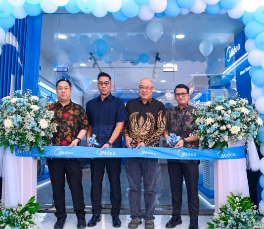 Berkomitmen Menjadi Solusi Tata Udara Terbaik, Midea Resmikan Midea AC Pro Shop Kelima di Surabaya