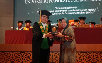 Risma Sampaikan Pidato Utama di Sidang Terbuka Senat Akademik Dies Natalis Ke 13 Unusa
