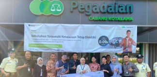 Mengetuk Pintu Langit: Jumat Berkah : Bagian Dari TJSL, Pegadaian Kanwil XII Surabaya Salurkan 14.000 Paket Makanan