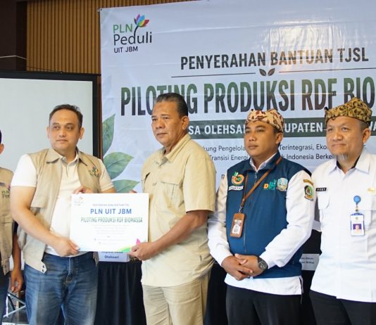 PLN UIT JBM Hadirkan Program TJSL Produksi RDF Biomassa Untuk Dukung Transisi Energi Nasional