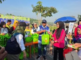 TPS Dukung Program DOKAR Baksose Suroboyo di Kecamatan Lakarsantri, Warga Dapatkan Bahan Pangan Bergizi dengan Harga Terjangkau