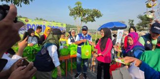 TPS Dukung Program DOKAR Baksose Suroboyo di Kecamatan Lakarsantri, Warga Dapatkan Bahan Pangan Bergizi dengan Harga Terjangkau
