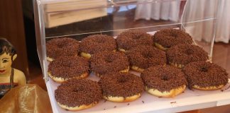 Swiss-Belinn Manyar Surabaya Luncurkan Donat Tempo Doeloe, Oleh-Oleh Manis Bernuansa Nostalgia