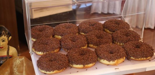 Swiss-Belinn Manyar Surabaya Luncurkan Donat Tempo Doeloe, Oleh-Oleh Manis Bernuansa Nostalgia