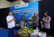 Dukung Penataan Kawasan dan Pemberdayaan PKL : Pelindo Regional 3 Sub Regional Jawa Resmikan Kantin Transit Area Mirah Pelabuhan Tanjung Perak