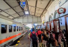 Semarak HUT ke-81 RI KAI Commuter Hadirkan Tarif Spesial Rp8 untuk Commuter Line di Seluruh Area Layanan