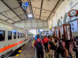 Semarak HUT ke-81 RI KAI Commuter Hadirkan Tarif Spesial Rp8 untuk Commuter Line di Seluruh Area Layanan