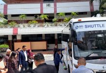 Perkuat Dukungan bagi Aktivitas Kampus, BRI Kancab Kapas Krampung Serahkan Bantuan Bus ke Ubaya