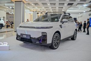 Leapmotor menghadirkan model unggulannya yakni B10 dan C10 sebagai dua SUV listrik yang merepresentasikan pendekatan berbeda dalam menghadirkan kendaraan listrik berteknologi cerdas (foto : ist)