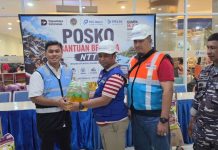 KSOP Utama Tanjung Perak dan Pelindo Group Salurkan Bantuan Korban Gempa NTT melalui Kapal PELNI MV. Tidar