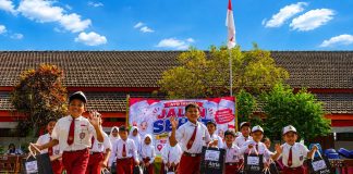 Satu Sepatu, Seribu Harapan : Atria Hotel Malang Wujudkan Kepedulian Sosial untuk Siswa SDN 2 Sumberpasir