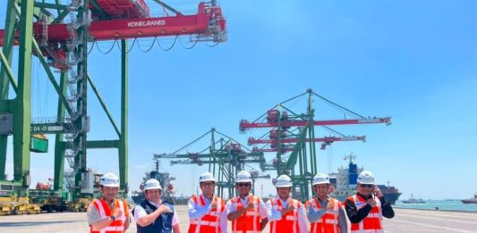 Staf Ahli Kemenhub Tinjau Green Port Terminal Teluk Lamong, Apresiasi Komitmen TTL Dukung Percepatan Target Net Zero Emission 2060
