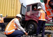 Targetkan 100 Truk Peti Kemas, Pelindo Terminal Petikemas dan Pelindo Regional 3 Gelar Uji Emisi di TTL dan TPS