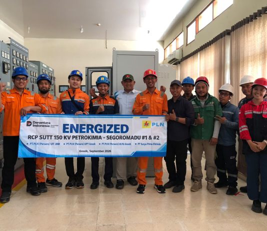 Maknai Hari Pelanggan Nasional, PLN UIT JBM Berikan Peningkatan Sistem Proteksi Bagi Pelanggan Industri Strategis di Gresik