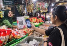 Dukung Digitalisasi Pasar Keputran, BRI Regional Office Surabaya Hadirkan Fasilitas WiFi untuk Permudah Transaksi QRIS