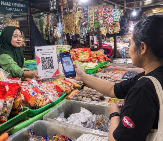 Dukung Digitalisasi Pasar Keputran, BRI Regional Office Surabaya Hadirkan Fasilitas WiFi untuk Permudah Transaksi QRIS