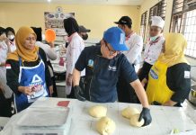 Bogasari Latih Ratusan Siswa SMKN 3 Kediri, Belajar Buat Roti