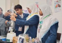 Siswa SMP Al Falah Surabaya Sulap Ketapang Jadi Minyak Nabati Alternatif