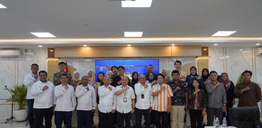 Bappenas Tinjau Pengembangan Pelabuhan Tanjung Perak dan Konektivitas Logistik Nasional di TPS